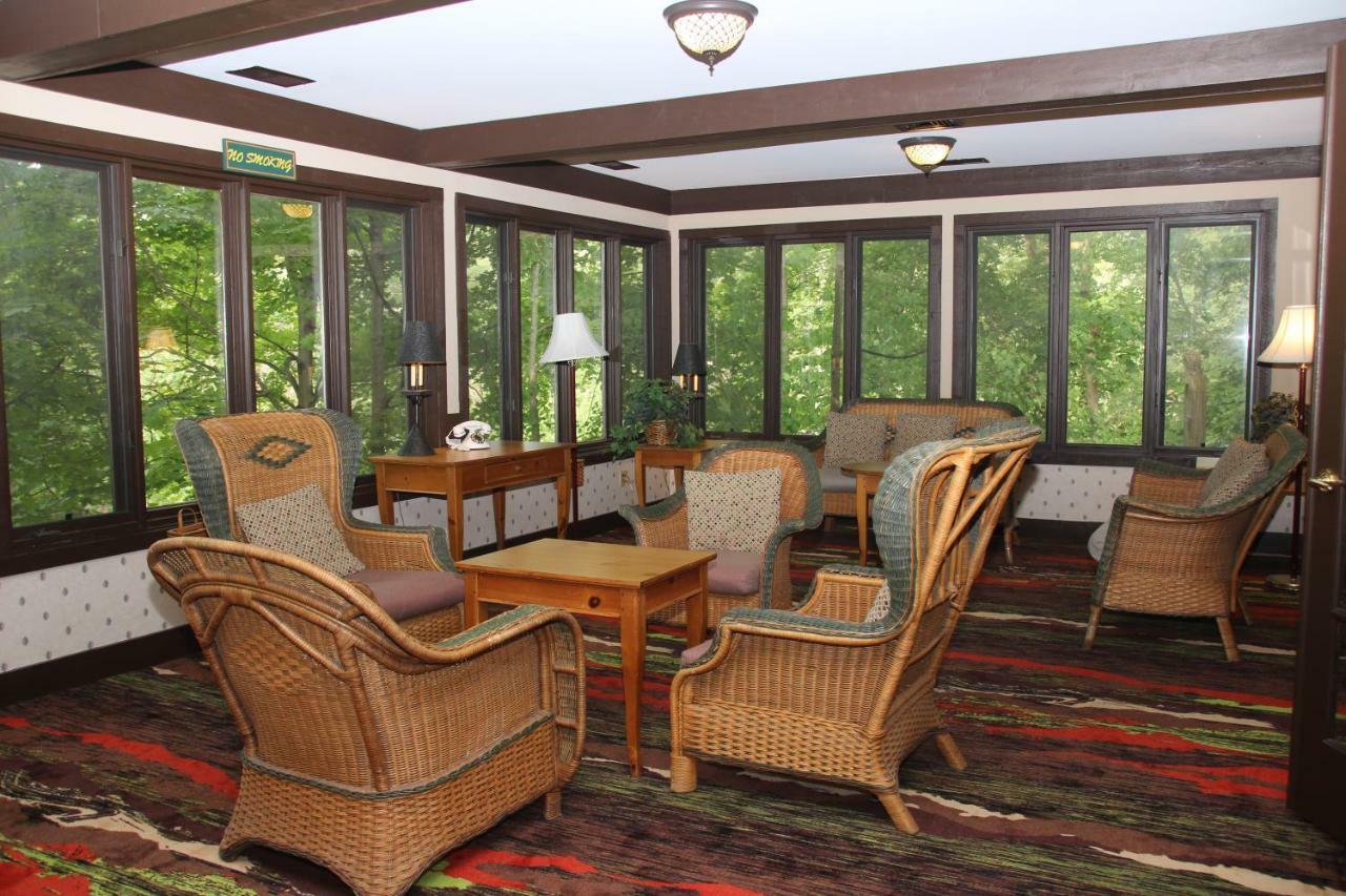 Spring House Inn Porter Экстерьер фото